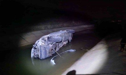 Diyarbakırda otomobil su kanalına düştü: 3 yaralı