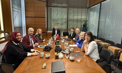 Dünya devi Türk firmasından basın mensuplarına balistik kask desteği