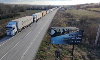 Edirne Hamzabeylide 35 kilometrelik tır kuyruğu