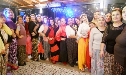 Edirnede kadınların Şalvar Gecesi renkli görüntülere sahne oldu