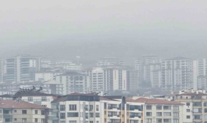 Elazığda yüksek kesimlerde yoğun sis etkisini sürdürüyor