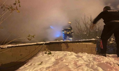 Erzincanda ev yangını