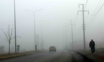 Erzincanda sis etkisini sürdürdü