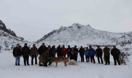 Erzurumda doğaseverler yaban hayatını unutmadılar