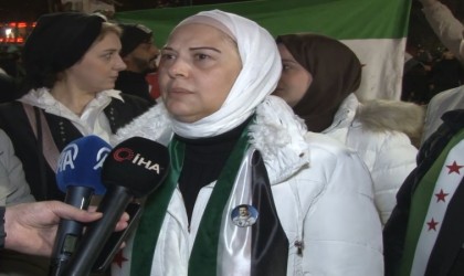 Esad rejiminin devrilmesi Saraçhane Parkında kutlanıyor