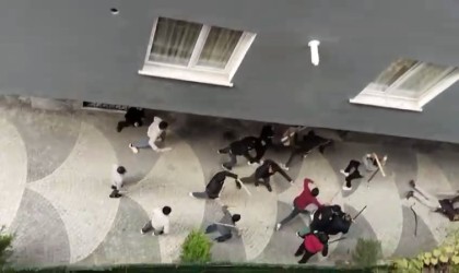 Esenyurtta sopalı kavgada ortalık savaş alanına döndü