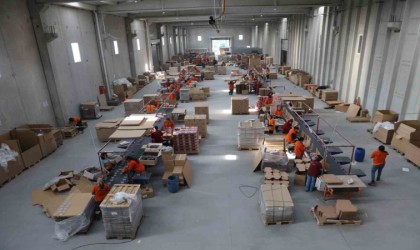 Eşinin 1 adet bileziğini bozdurarak kurduğu firmasında şimdi 750 kişiye istihdam sağlıyor