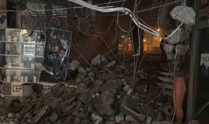 Esnafın dükkanını başlarına yıktılar