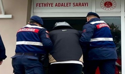 Fethiyede 10 yıl hapis cezası ile aranan şüpheli yakalandı