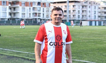 Futbolun Mike Tysonu, 59 yaşında sahalara geri döndü