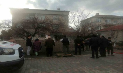 Garajda başlayan yangın eve sıçradı