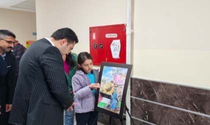 “Gazzedeki Zulmü Resimle Haykır” temalı sergi açıldı