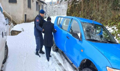 Giresunda jandarma diyaliz hastasına yardım eli uzattı