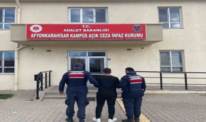 Hapis cezalarıyla aranan şahısları jandarma yakaladı