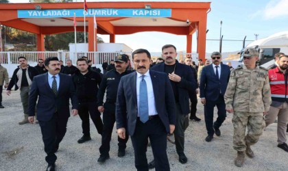 Hatay Valisi Masatlı: “Suriyeli misafirlerimizi karşı tarafa yolcu ederken her türlü ilgi alakayı gösteriyoruz”