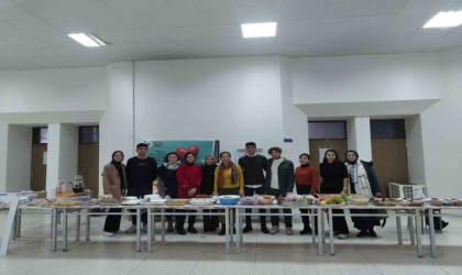 Hemşirelik bölümü öğrencilerinden köy okullarına destek