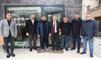 Her sabah aynı gelenek