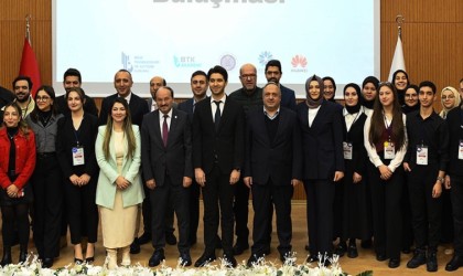 Huawei Ar-Ge buluşmasının açılış programı ETÜ ev sahipliğinde gerçekleştirildi