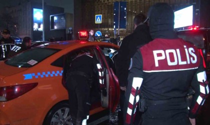 İstanbul Emniyet Müdürü Yıldız, Taksimde denetime katıldı