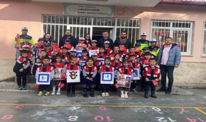 Jandarma ekipleri öğrencileri bilgilendirdi