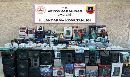 Jandarmadan kaçak elektronik eşya baskını