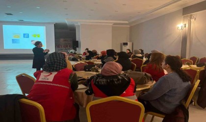 Kadın sağlığı ve hijyen anlatıldı