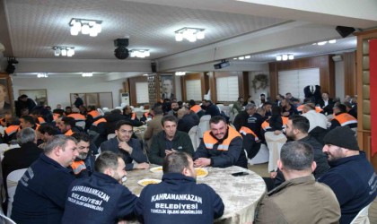 Kahramankazan Belediye Başkanı Çırpanoğlu, temizlik personeli ile bir araya geldi