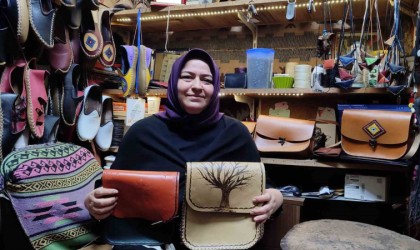 Kahramanmaraşta bir kadın 32 yıldır dede ve baba mesleğini devam ettiriyor