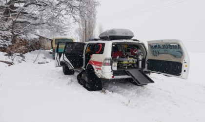 Kar paletli ambulans zorlu kış şartlarında hayat kurtarıyor