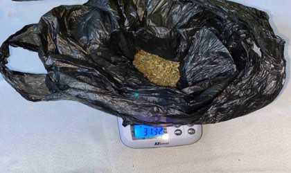 Karacabeyde zehir tacirlerine operasyon: 7 tutuklu