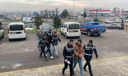 Karamanda 3 kişi dolandırıcılıktan tutuklandı