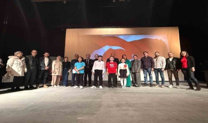 Karapınarda İstiklal Marşını Güzel Okuma Şiir Yarışması düzenlendi