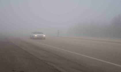 Kastamonuda görüş mesafesini 20 metreye kadar düşüren sis trafiği olumsuz etkiliyor