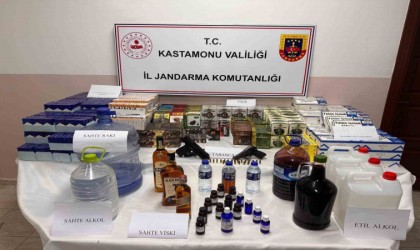 Kastamonuda jandarmadan kaçakçılık operasyonu: Çok sayıda malzeme ele geçirildi