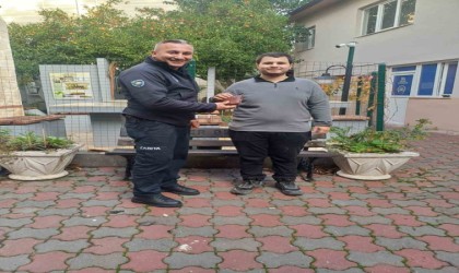 Kaybedilen cüzdanı vatandaşa teslim ettiler