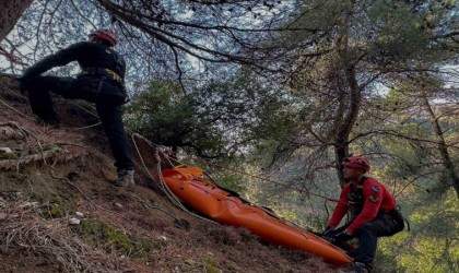 Kayıp olarak aranan adamın cesedi uçurumda bulundu