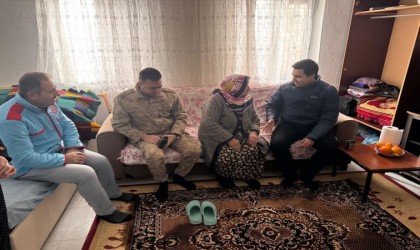 Kaymakam Çelik, yeni yaşam alanına kavuşan teyzeyle bir araya geldi