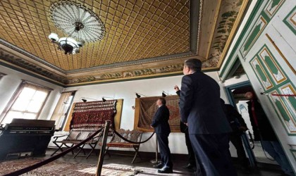 Kazakistan Büyükelçisi Yozgat Müzesindeki tavan işlemelerine hayran kaldı