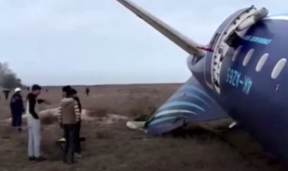 Kazakistan Sağlık Bakanlığı tarafından yapılan açıklamada, Kazakistanda düşen yolcu uçağından 6 kişinin sağ kurtulduğu bildirildi.