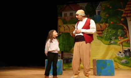 Keloğlan ve Dr. Sihirbaz oyunu Keçiörende sahnelendi