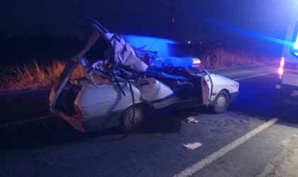 Kırklarelinde tıra arkadan çarpan otomobilde 1 kişi hayatını kaybetti