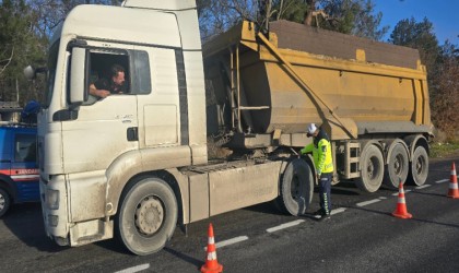 Kırklarelinde trafik denetimi: 100 araç trafikten men edildi