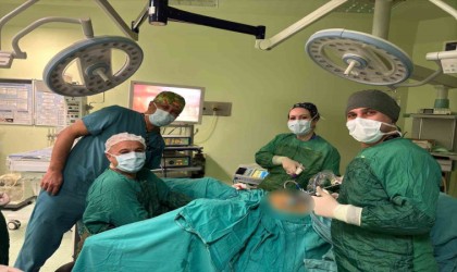 Kırşehirde ilk! Yumurtalık kisti ameliyatla çıkarıldı