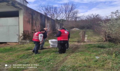 Kızılay yardıma muhtaç kişilere yardım elini uzatmaya devam ediyor