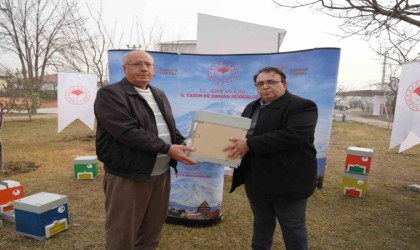 Kraliçe ana arılar Iğdırda üretilecek