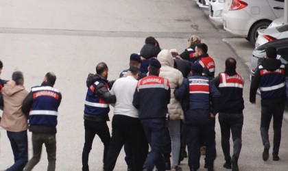 Kripto para borsası aracılığıyla 219 milyon liralık vurgun yapan 6 kişi gözaltına alındı