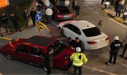 Küçükçekmecede modifiye denetimi: 40 araç trafikten men edildi