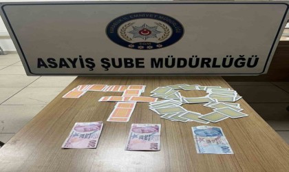 Kumar oynarken yakalanan 8 kişiye 51 bin 400 TL para cezası