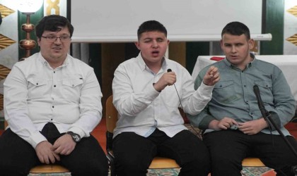 Kuran-ı Kerim okumak için engel tanımadılar...