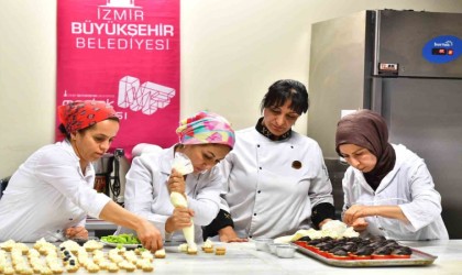 Kursiyer olarak girdikleri Meslek Fabrikasından eğitmen olarak çıktılar